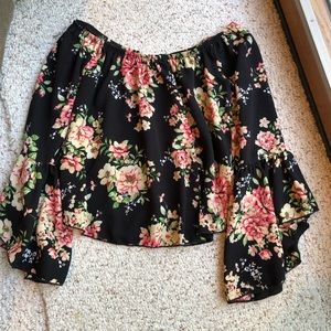 Off the shoulder, black flowery top!!🌺🌸